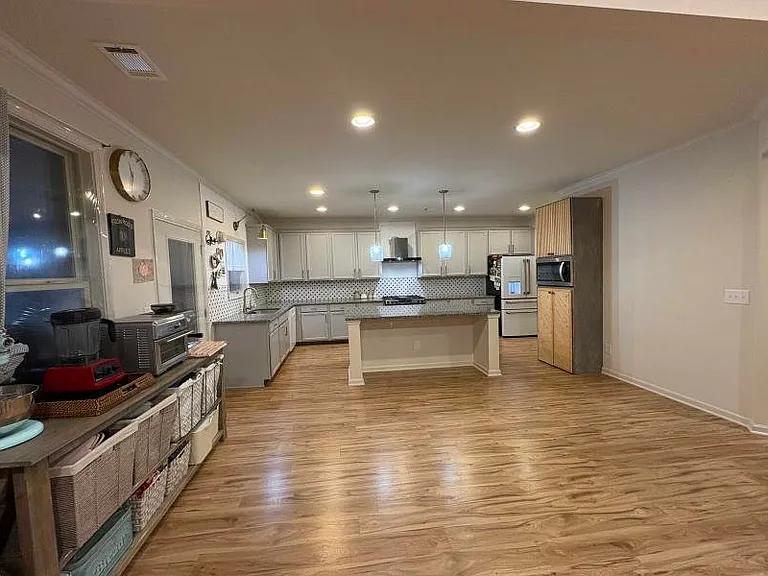 2034 Brittlebank Ln — Photo 3