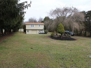 1580 Airport Rd, Vandergrift, PA 15690