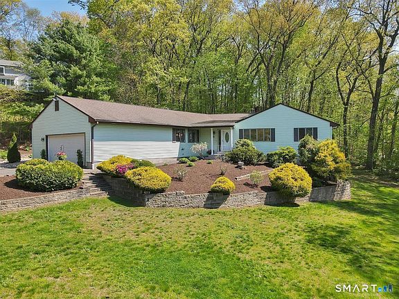 2nd image of 6 Rivercove Drive