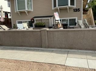 135 Acacia Ave APT B, Carlsbad, CA 92008
