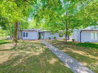 6618 Point Comfort Ln, Charlotte, NC 28226