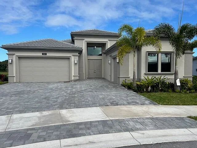 3 bed, 4.0 bath, 3472 sqft, $9,900 — Photo 1