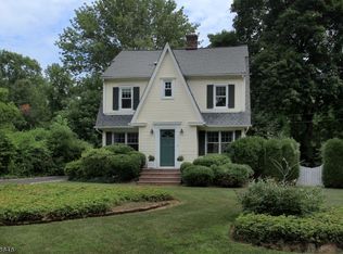 10 Eastern Ave, Bernardsville, NJ 07924