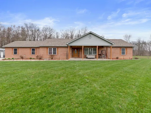 2655 Harry A Hill Dr, Bethel, OH 45106