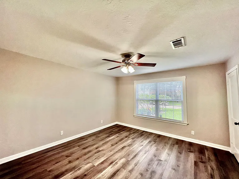 5124 Beech St — Photo 4