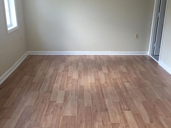 4th image of 9812 Lakepointe Dr #9812