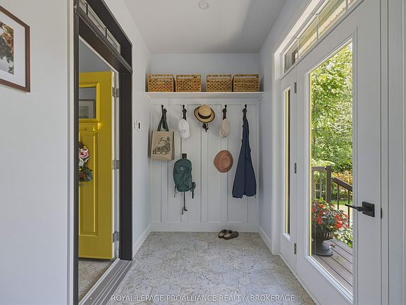 2nd image of 3842 Hideaway Ln