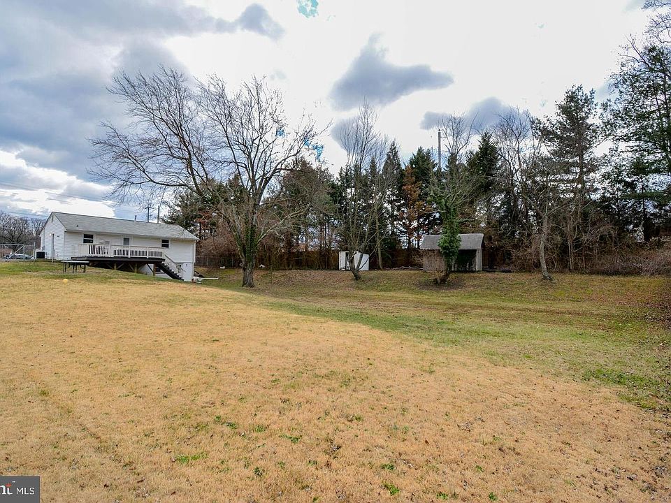 2nd image of 5024 Backlick Rd
