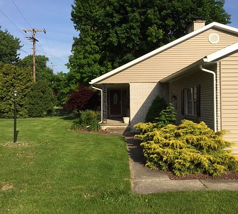4th image of 210 Yacht Club Dr