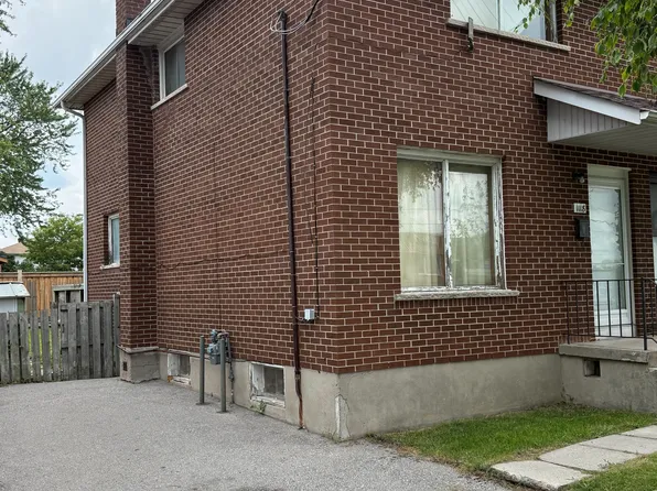 1118 Cedar St S, Oshawa, ON L1J 3S1