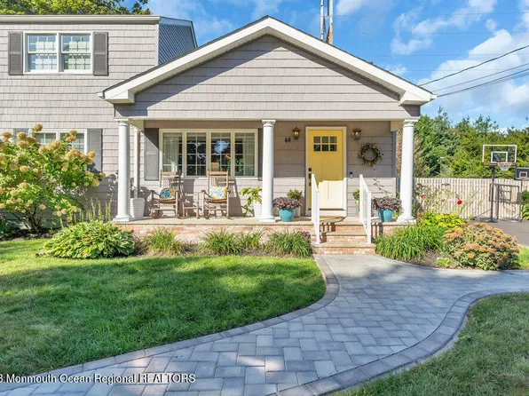 48 Trafford Street, Shrewsbury Boro, NJ 07702