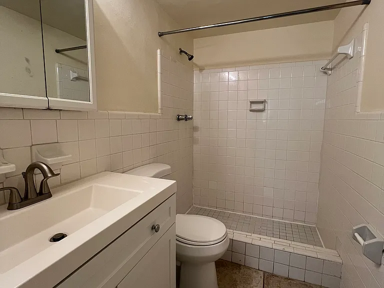 2738 NE 30th Pl #17 — Photo 9