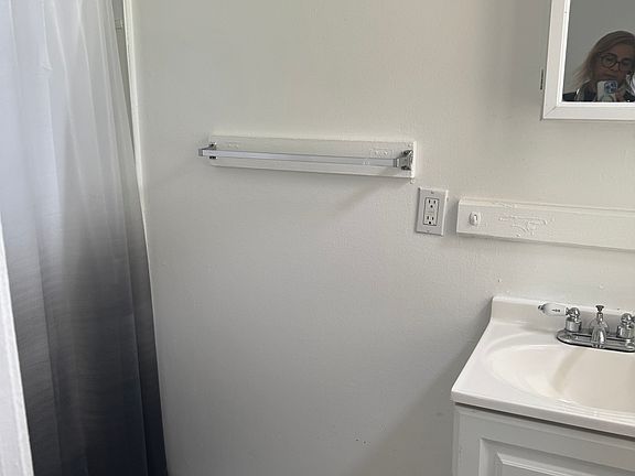2nd image of 149 Cooke St #414