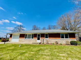 11036 9a Rd, Plymouth, IN 46563
