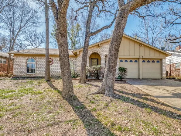 812 San Marcos Ln, Bedford, TX 76021