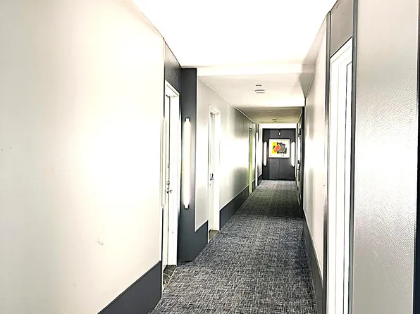 635 West 42nd Street image 13 of 26