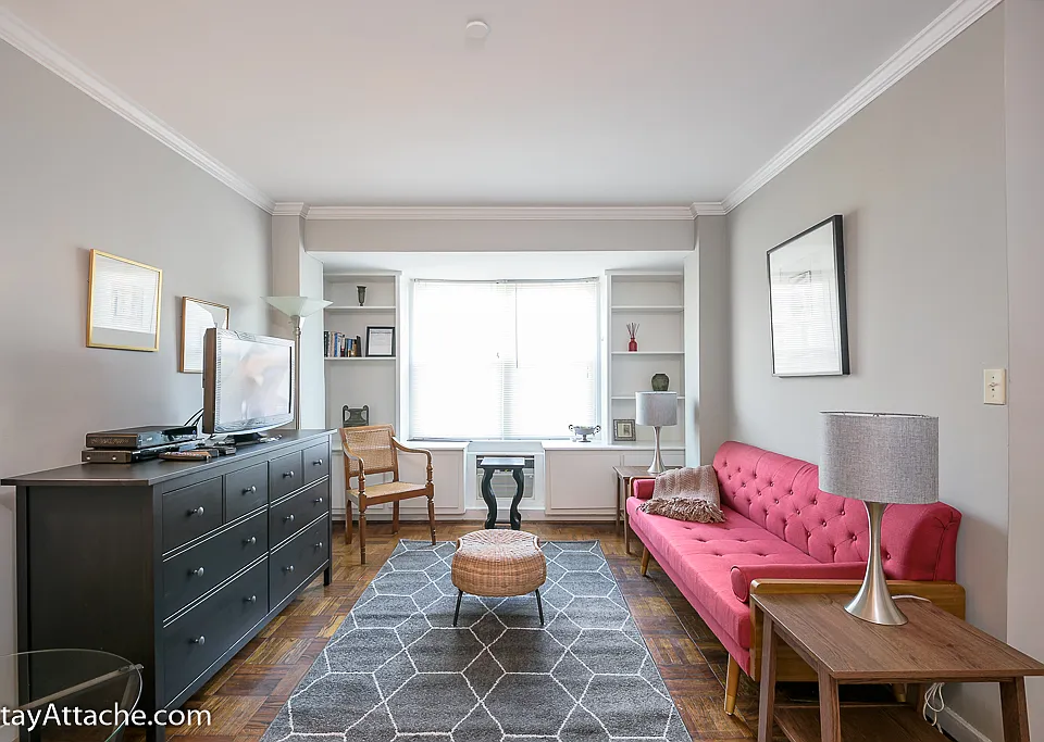 2130 N St NW #304