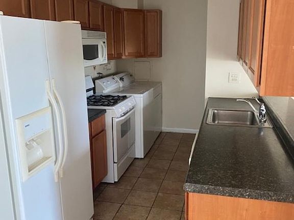 4th image of 1582 Cornell Pl