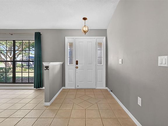 5th image of 7411 FLORAL CIRCLE E