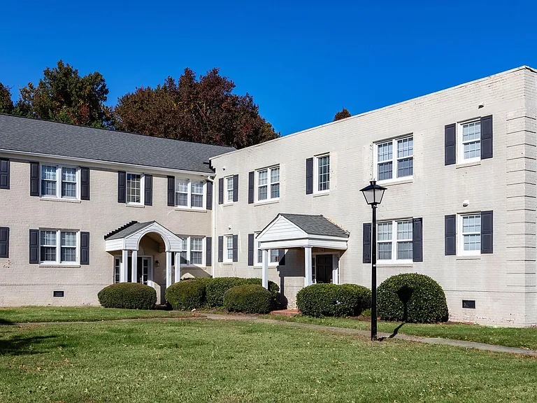 Apartments of Merrimac — Photo 19