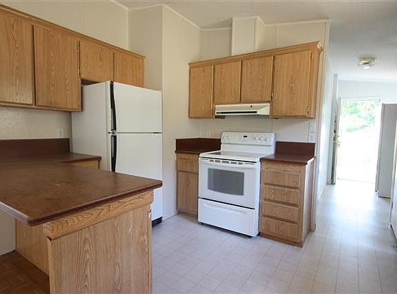 2nd image of 4042 Bluecrest Dr