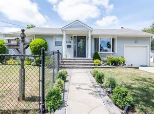 3336 2nd St, Oceanside, NY 11572