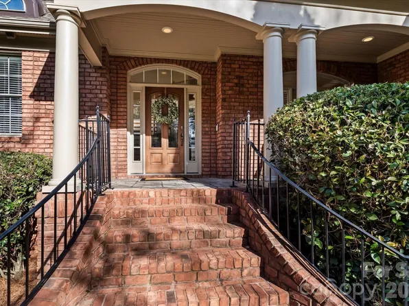 188 Freshwater Ln, Mooresville, NC 28117