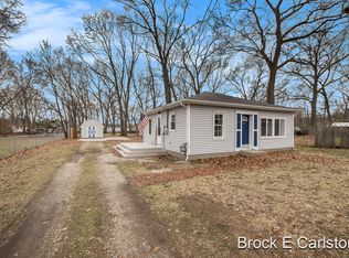1451 Canterbury Ave, Norton Shores, MI