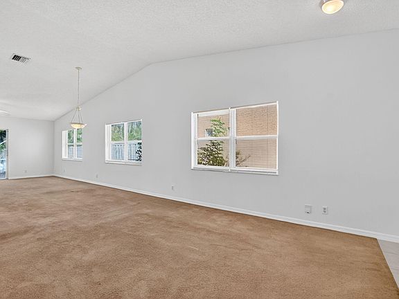 4th image of 59 NW 44th Terrace