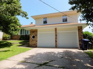1937 E Stoneridge Dr, Springfield, MO 65803