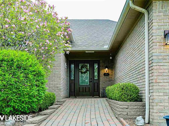 3rd image of 20039 Pine Cone Dr