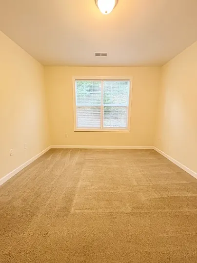 62 Windgate Cir #102 — Photo 16