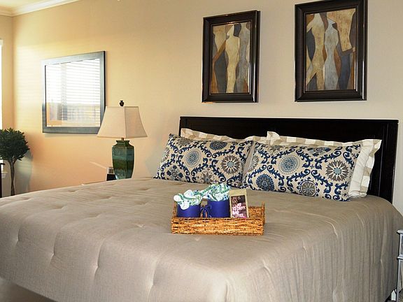 5th image of 25675 Overlook Pkwy APT 0401
