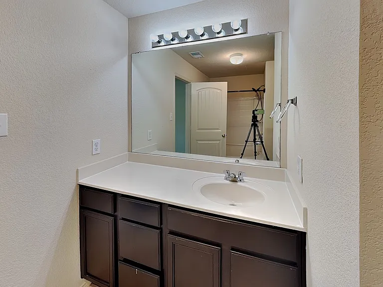 7605 Lake Vista Way — Photo 8