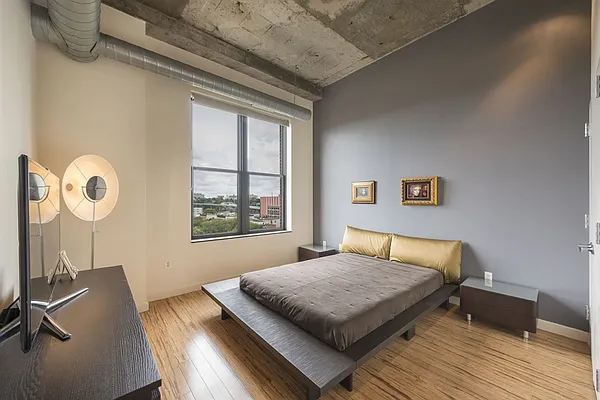 Sold by Sawyer Smith Residential Brokerage | media 7