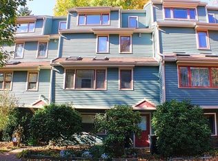 17 Cogswell Ave #17, Cambridge, MA 02140
