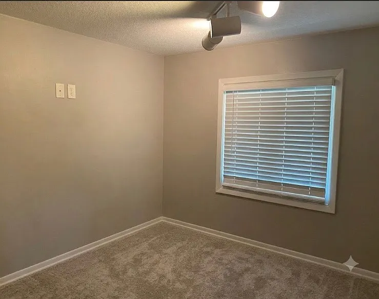 3 bed, 1800 sqft, $2,000 — Photo 2