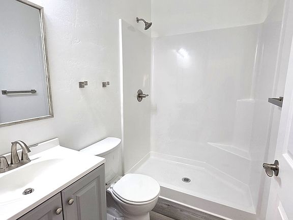 5th image of 2004 True Loop