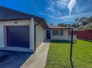 63 Douglas St APT 11, Homosassa, FL 34446