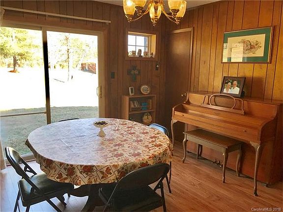 5th image of 171 Strawberry Ln