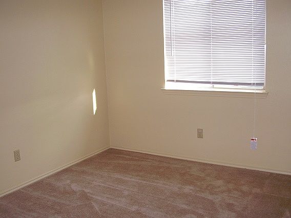 5th image of 5003 Glennwood Dr
