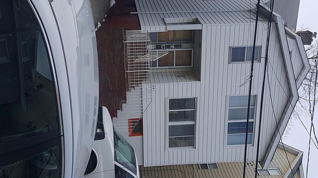 2nd image of 561 Devon St