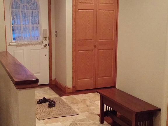 travertine tile in entryway