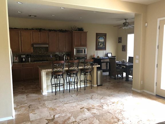 5th image of 2818 E Balsam Dr