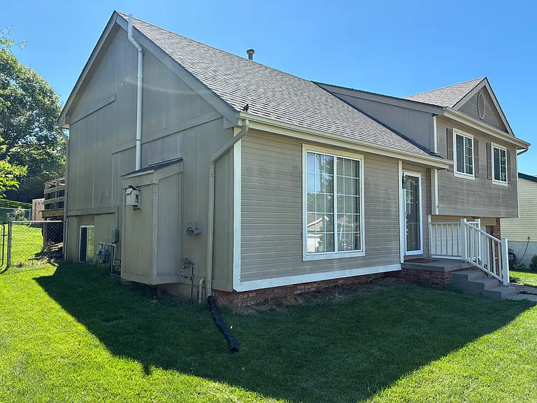 6401 S 167th Ave — Photo 25
