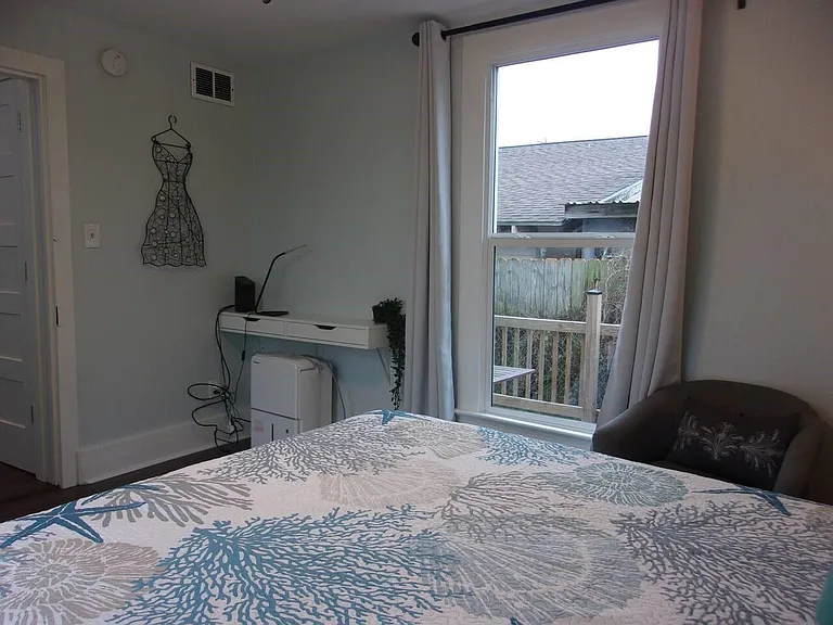 5214 Avenue R — Photo 7