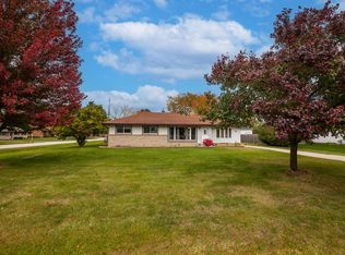 4138 W Mary Ann Dr, Franklin, WI 53132