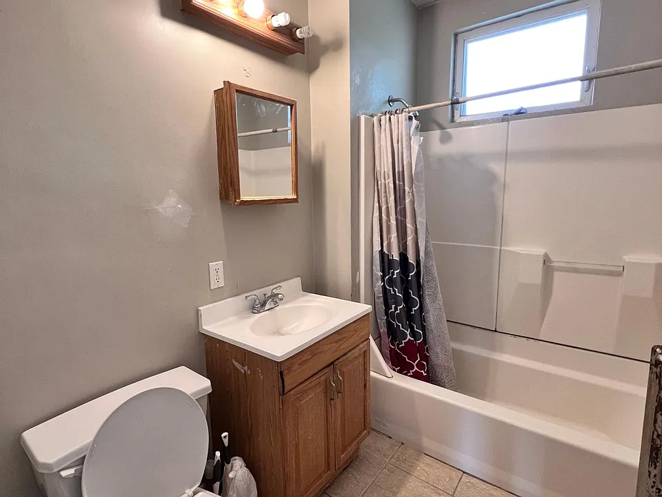 15 Nichols St #2