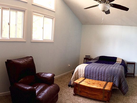 Vaulted ceilings - Master 