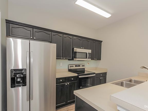 3rd image of 7943 Rolling Meadows Ln